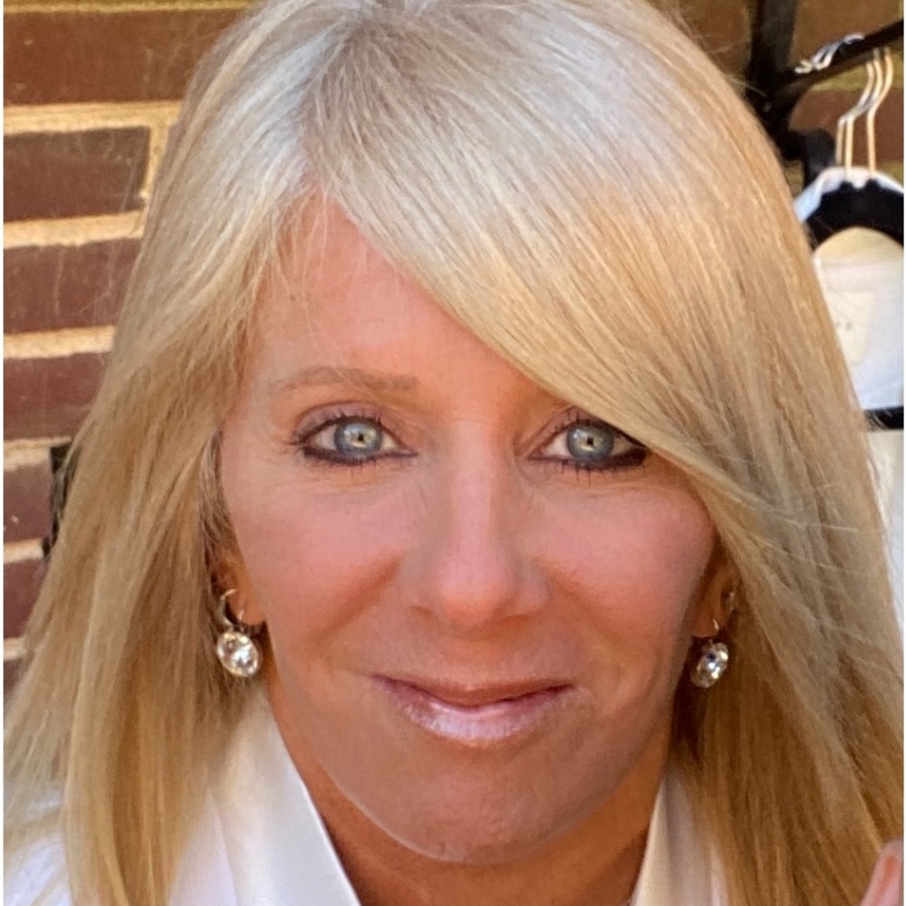 Meet your Posher, Suzanne